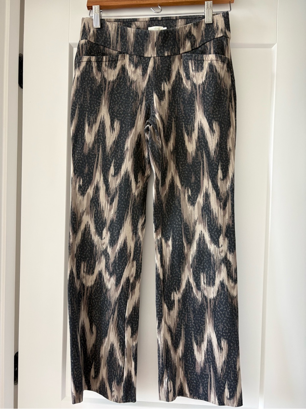 Spartina 449 Maren Kick Flare Ankle Cropped Ikat Print Pants in Black and Cream